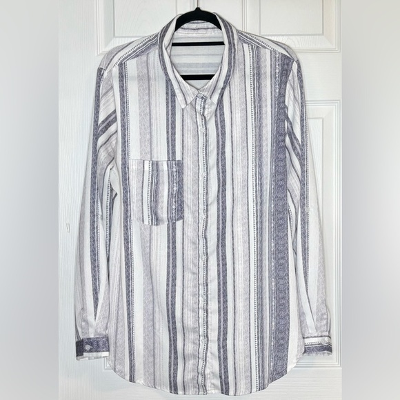 Astylish Women’s XXL V Neck Striped Roll up Sleeve Button Down Blouse Top
IN0166 - Picture 2 of 11